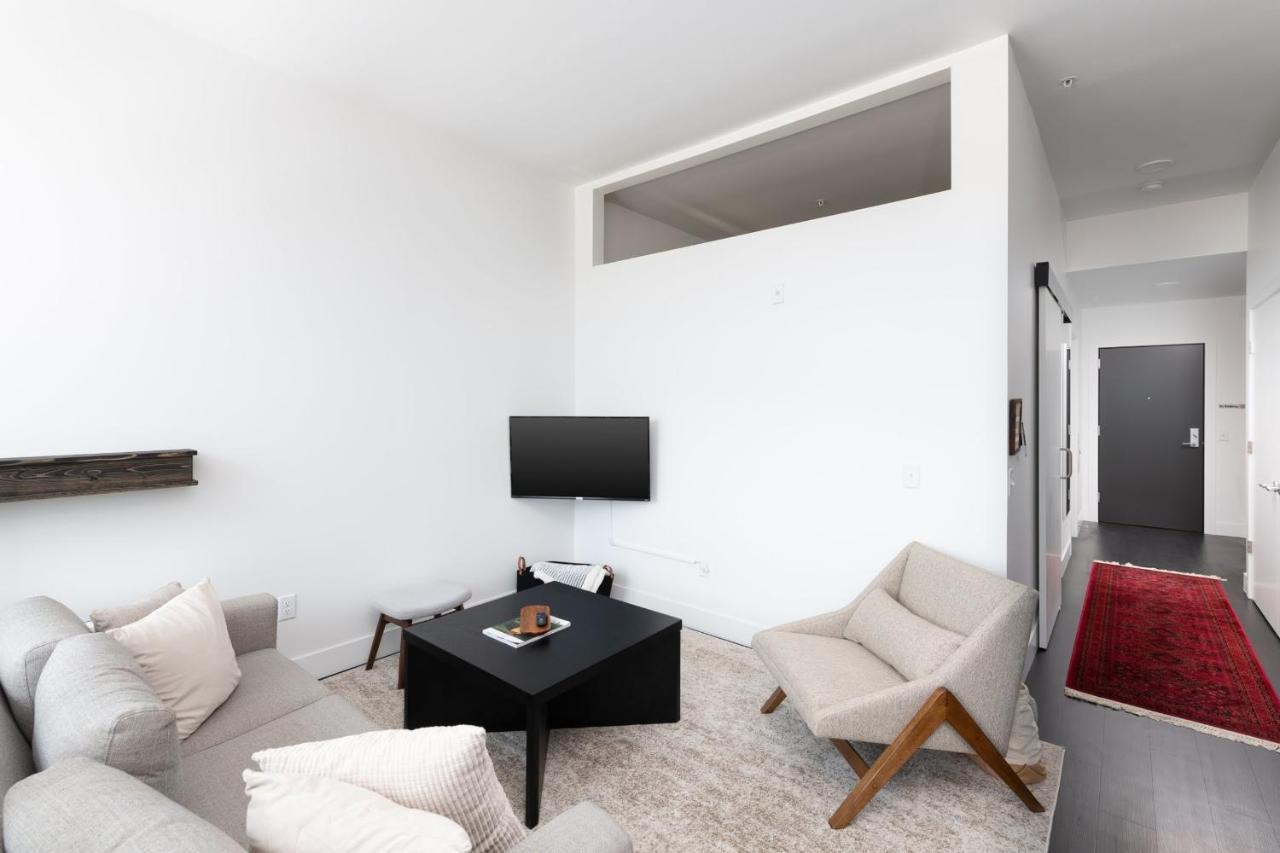Modern 1Br Apt With Skywalk To Fiserv, Rooftop, And Parking Milwaukee Exterior foto